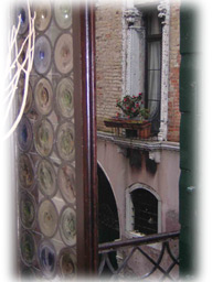 dalla finestra